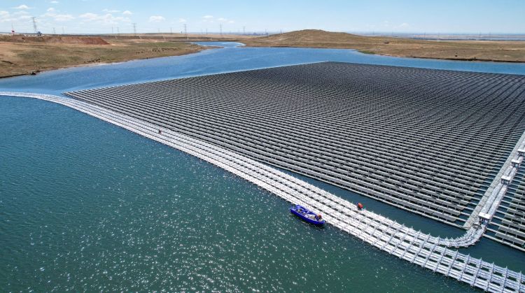 Floating soalr PV system