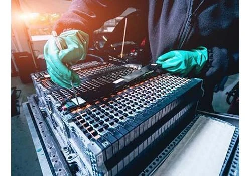 Li-Cycle und strategische Partner errichten neue Recyclinganlage für Lithium-...